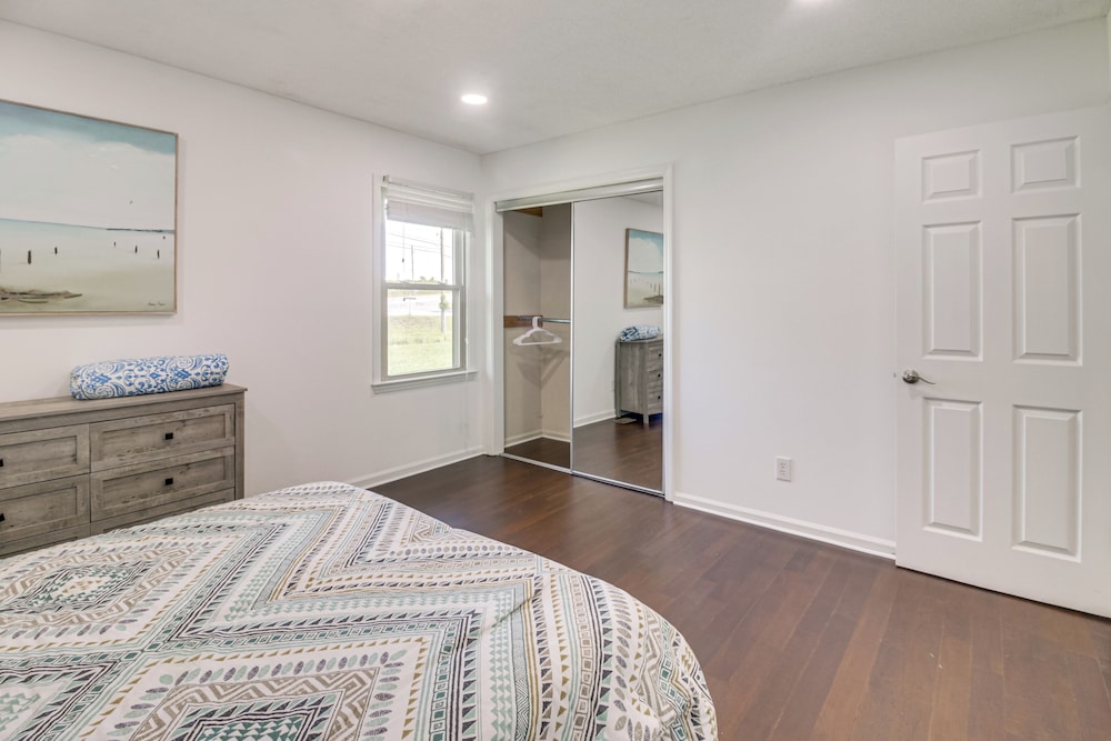 Spacious Home w/ Game Room, 2 Mi to Concord Mills!