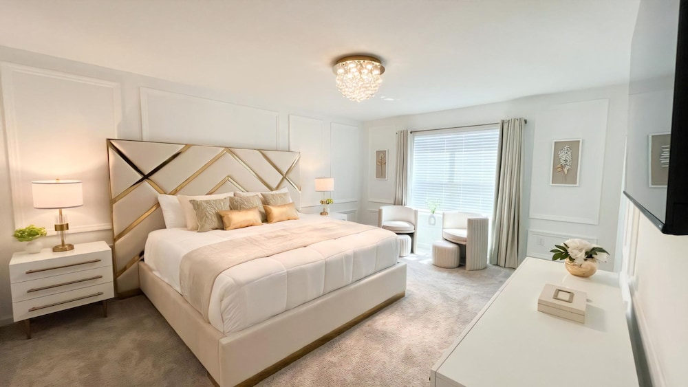 Solara Dreams 4BD Pool Home Next to Disney