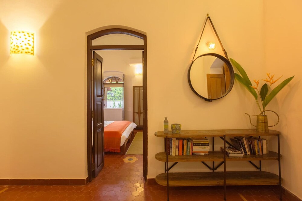 Salt by Hireavilla - 4BR w Heated Pool in Siolim