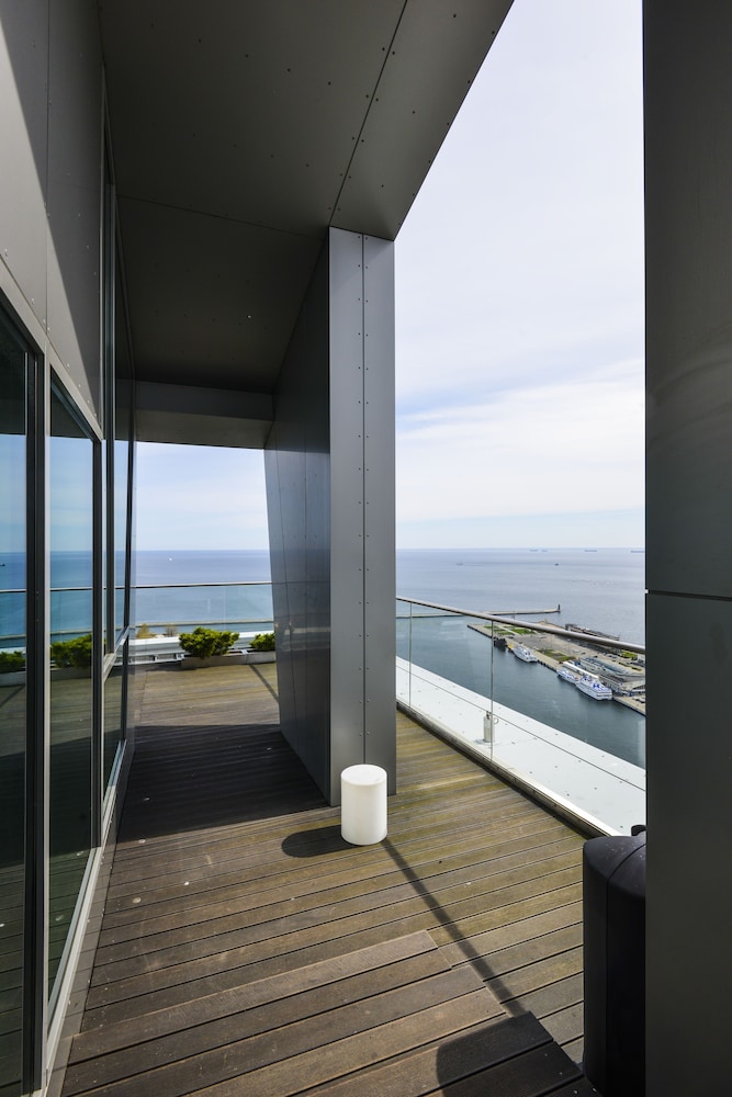 Seatowers 24