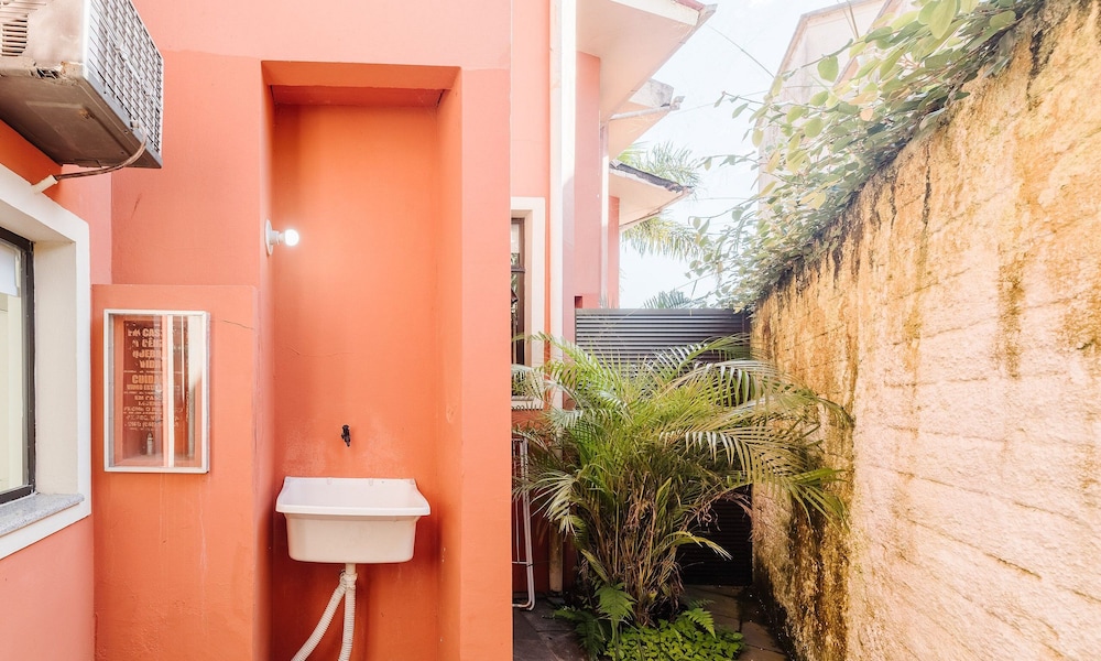 JOFs Apartamentos c Piscina e Vista Mar