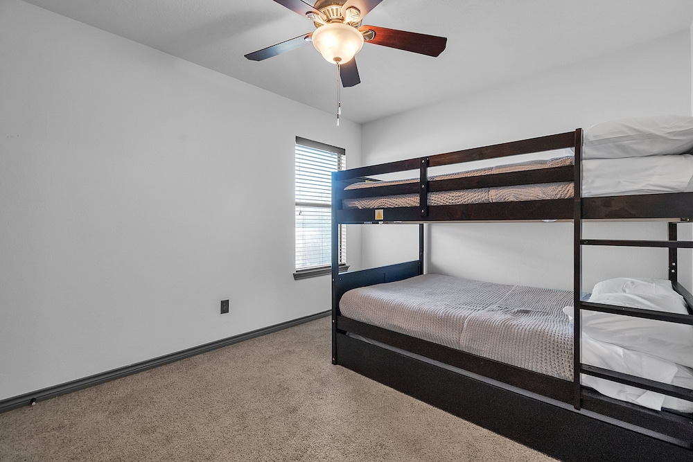 Relaxing College Station Retreat With Hot Tub 3 Bedroom Home