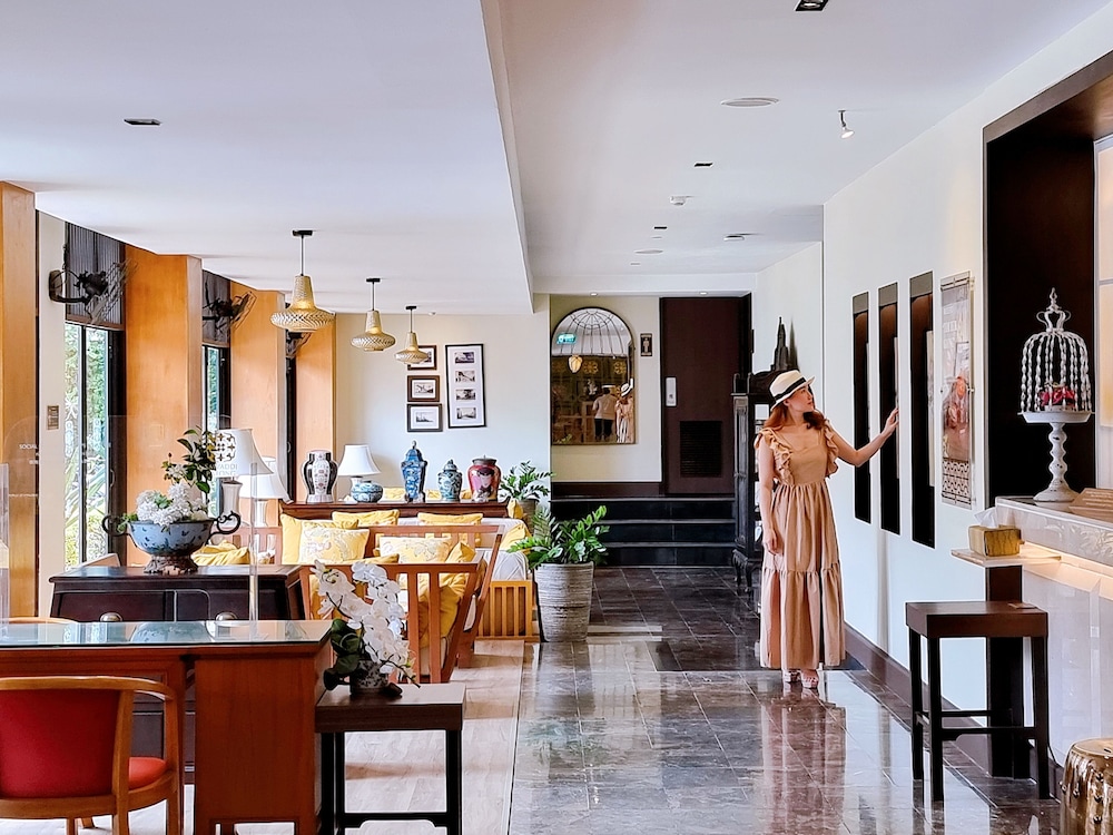 Sawaddi Patong Resort & Spa by Tolani — 14