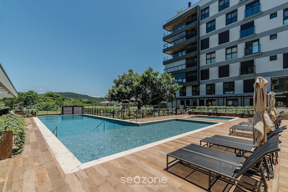 Cond Apartments Vila do Lago in Jurere - VLO