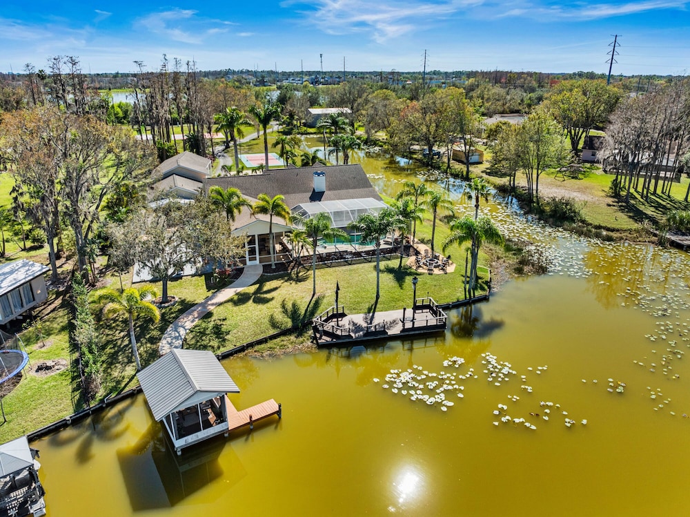 Luxe Waterfront Hideaway w Pool & Pirate Ship Dock