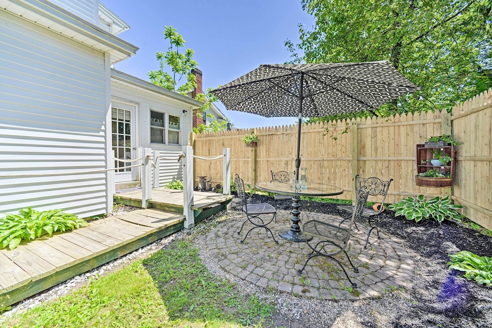 Home w/ Patio, 2 Blocks to St. Lawrence River - Property Image 2