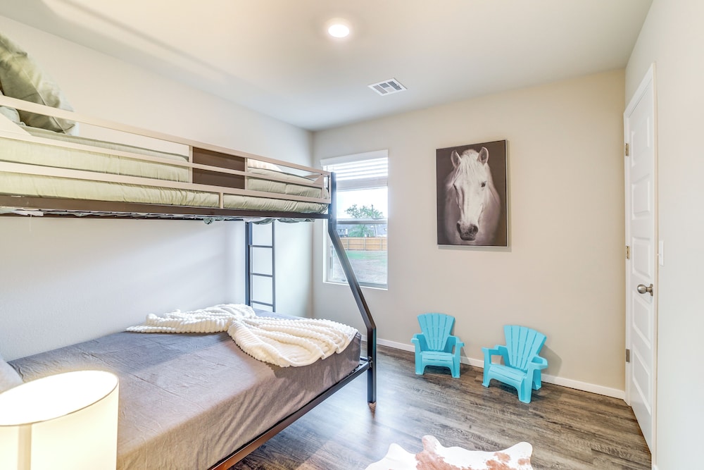 14 Mi to Tulsa: Home w/ Patio in Broken Arrow