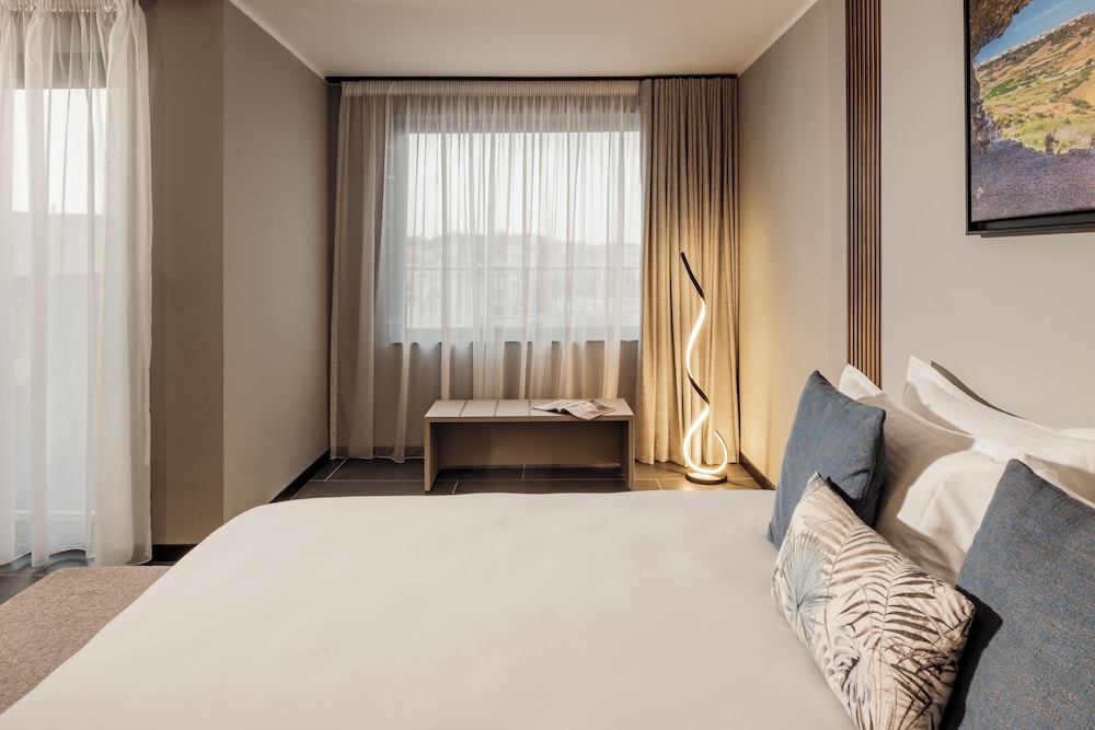 Isabella Suites