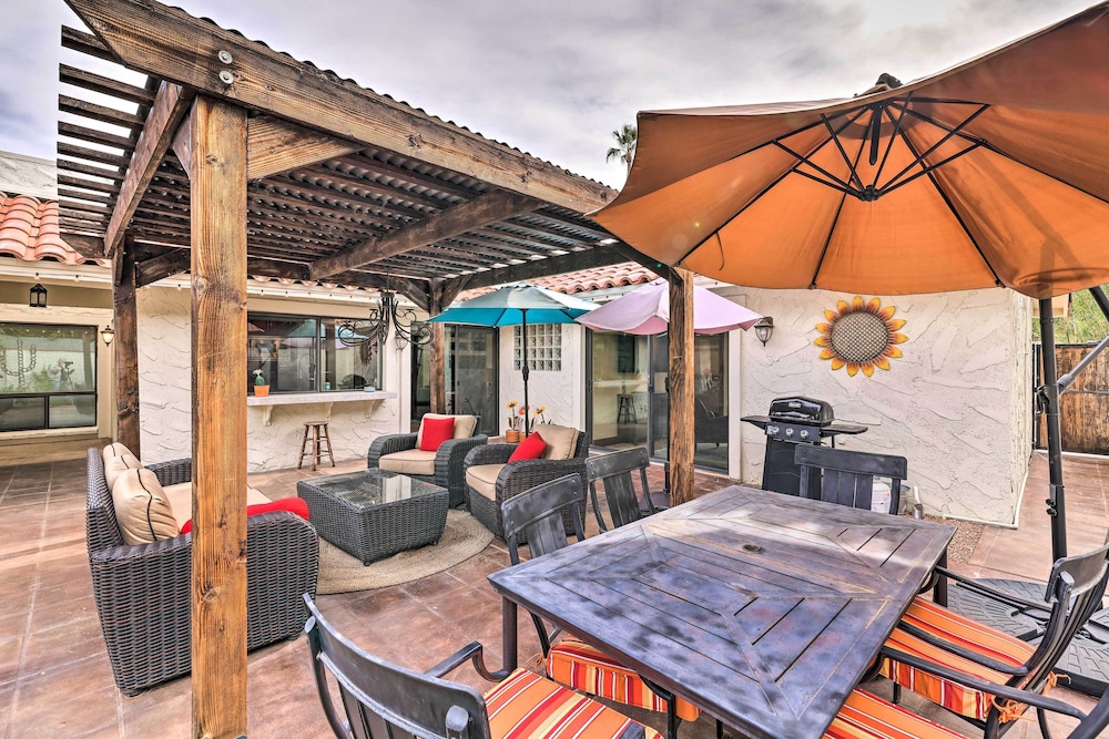 Central Scottsdale Townhouse w/ Pool Access! view 4