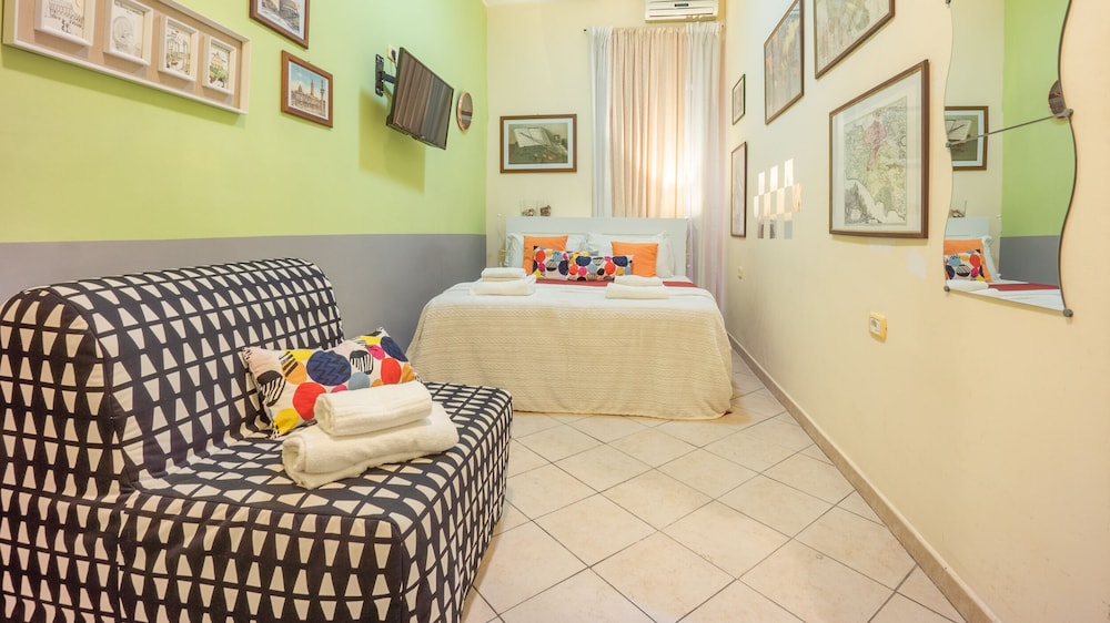 Domenichino guest house