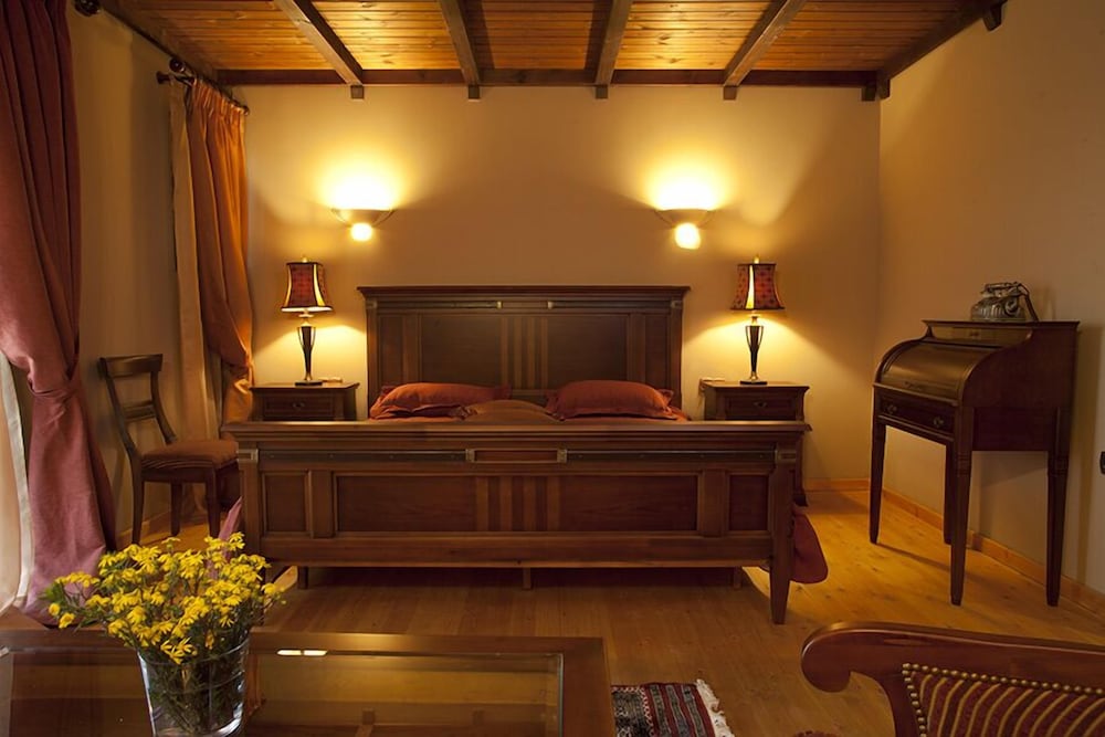 Refanidis Natural Luxury Hotel