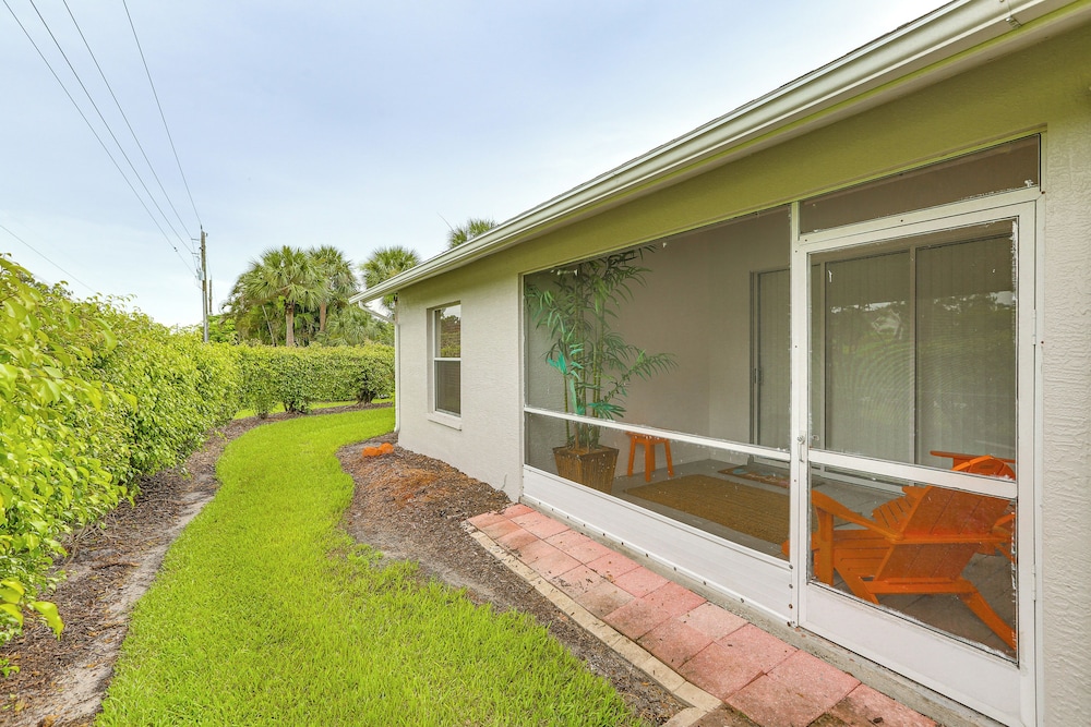 5 Mi to Naples Beach - Getaway w/ Screened Lanai!