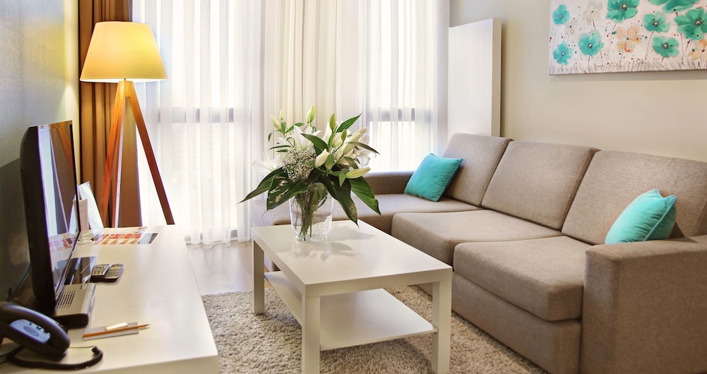 G Suites Airport