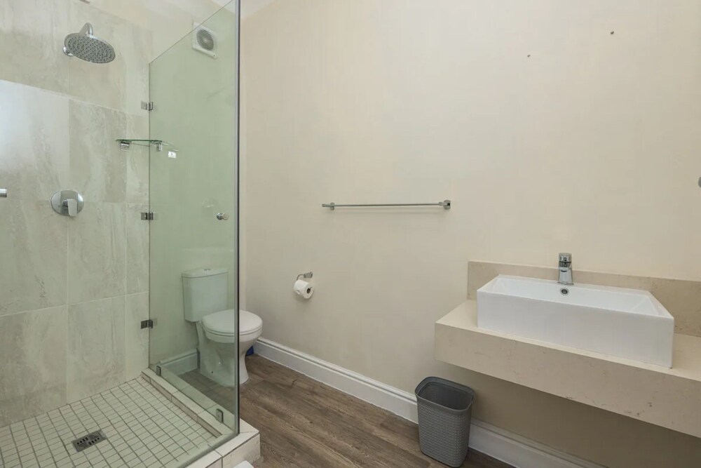 Cape Legacy - Lavish Must-have Studio Suite view 2