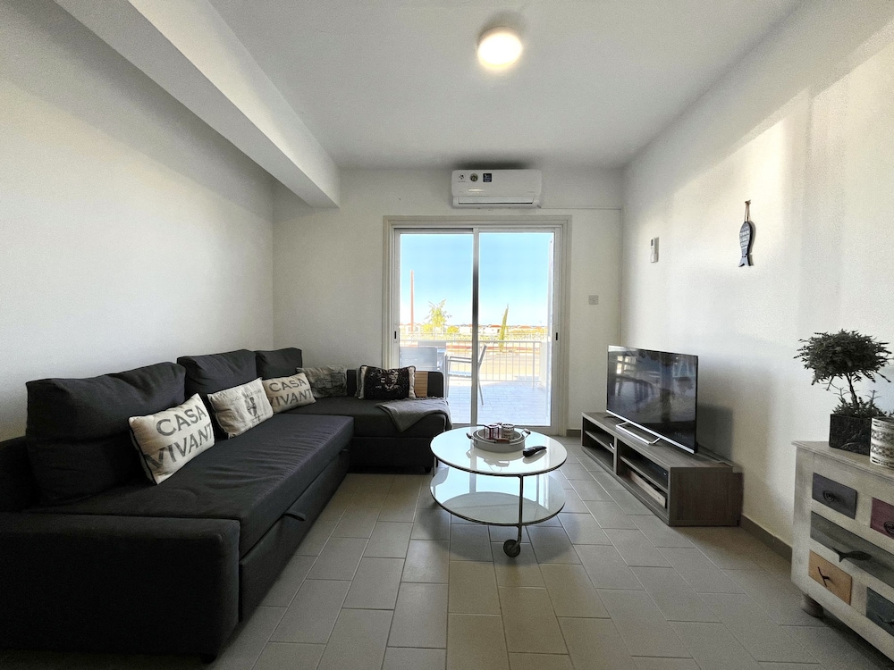 93 KAP - Stay Almyra House