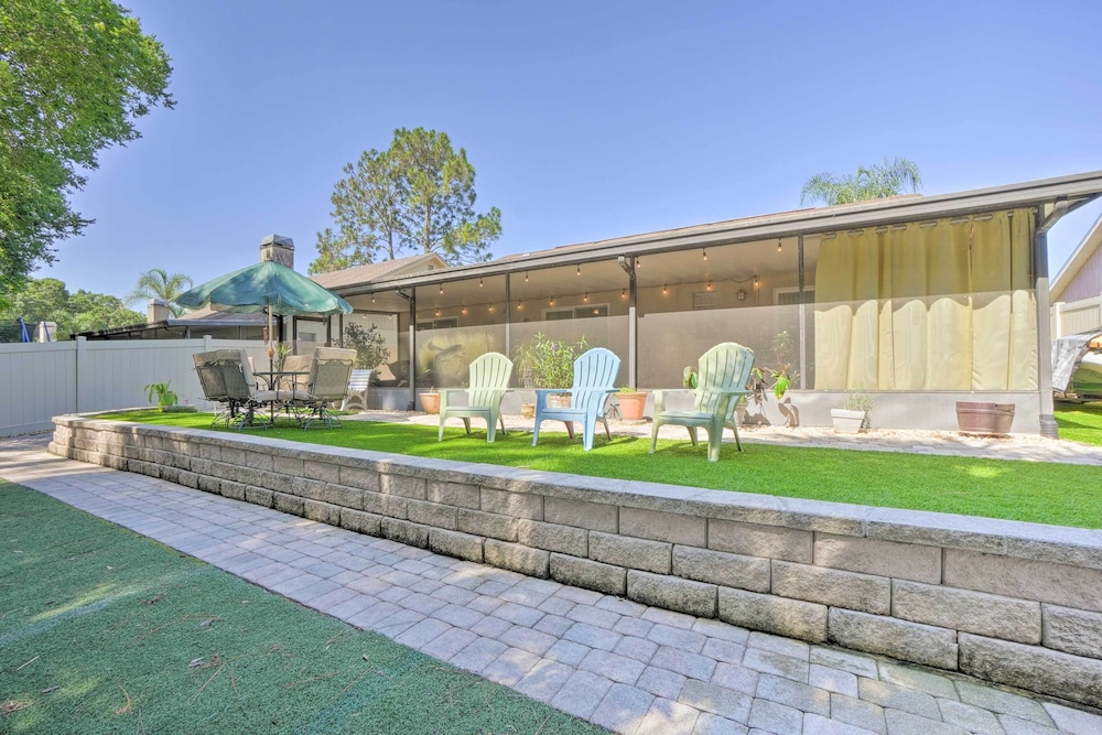 Tampa Home w/ Hot Tub ~ 15 Mi to Downtown!