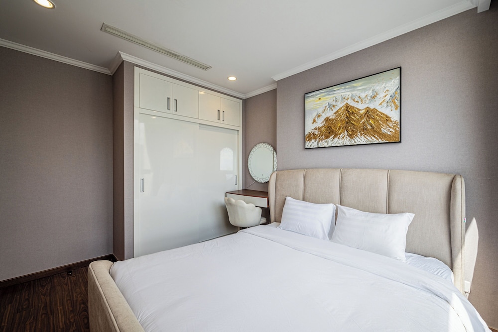 Vinhomes Central Park Apartment by Hava
