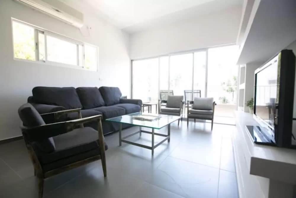 Sea Suites Apartments