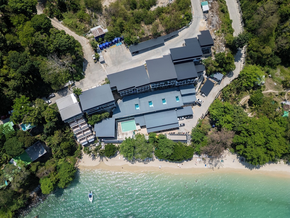 The Hideout Beachfront