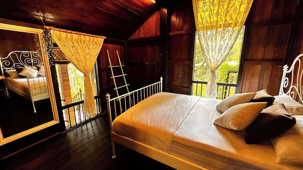 Charming Nature Kampung Home for Family Getaways
