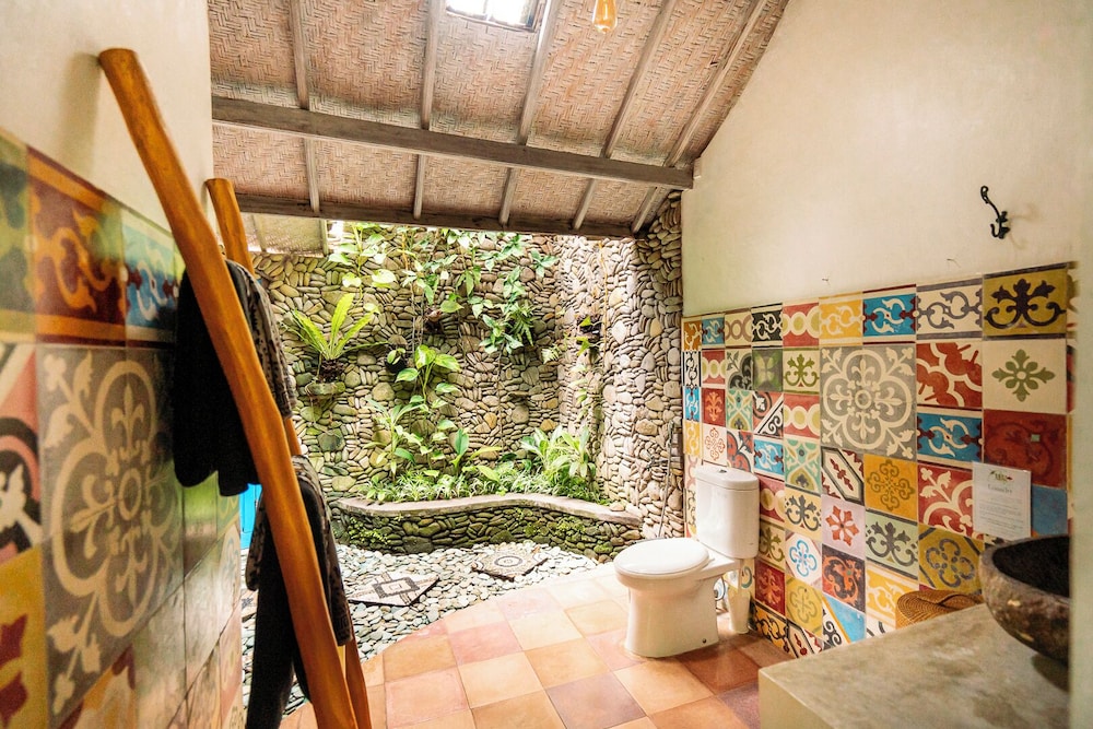 Barong Retreat Villa Ubud with Hammock Terrace, Garden & Koi Pond