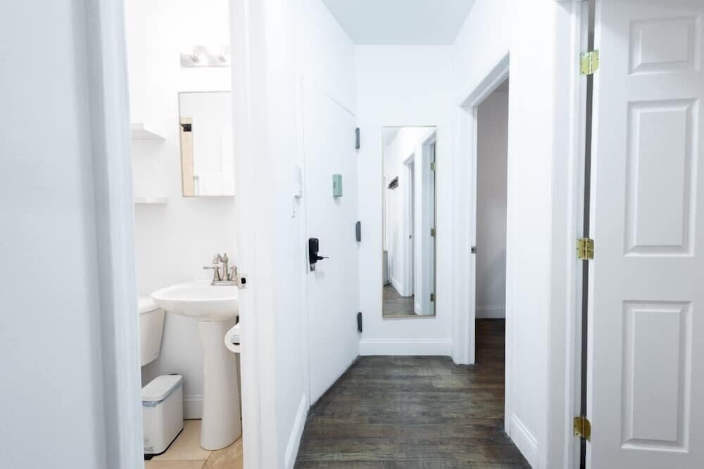 1435 UES Apartment