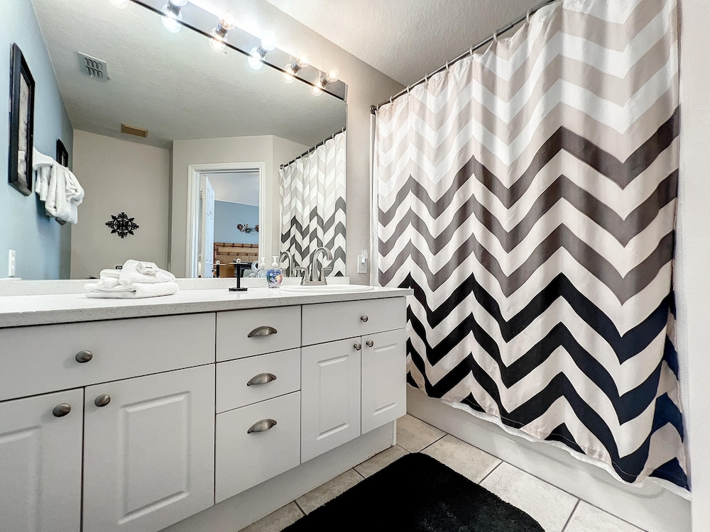 Krista s Tropical Escape Resort Stay Near Disney