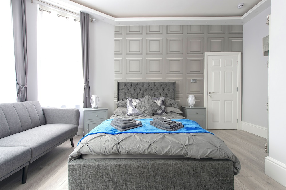 The Pond House - Ensuite Rooms