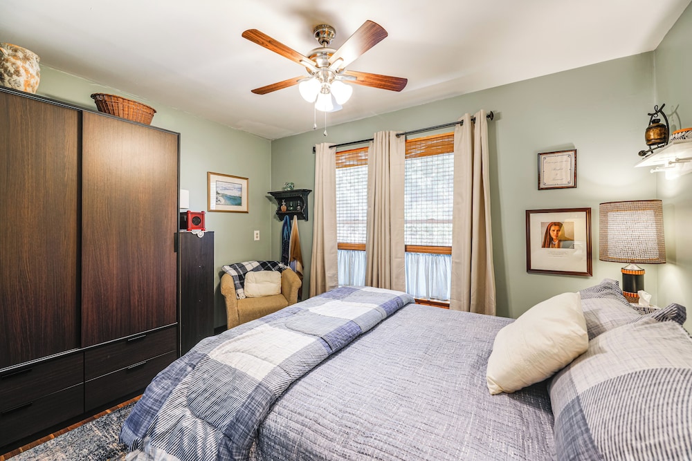 Unique & Artistic Retreat Near Rehoboth Beach!