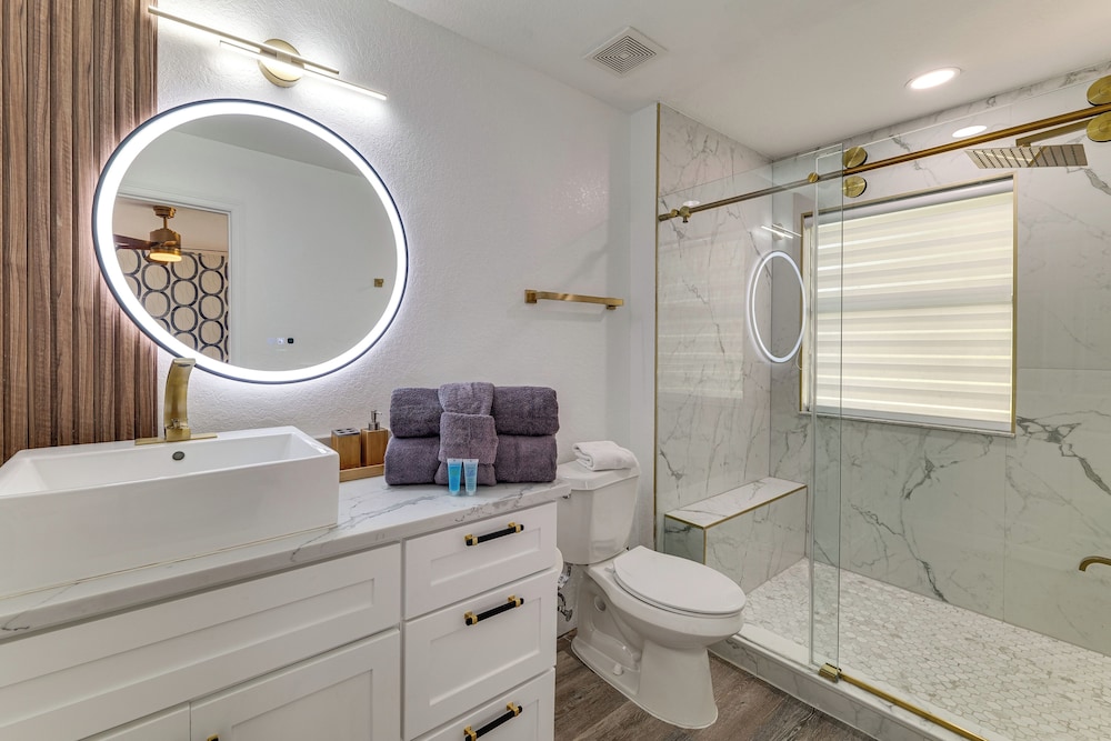 Regal Palms Gem Near Disney w/ Patio, Themed Rooms