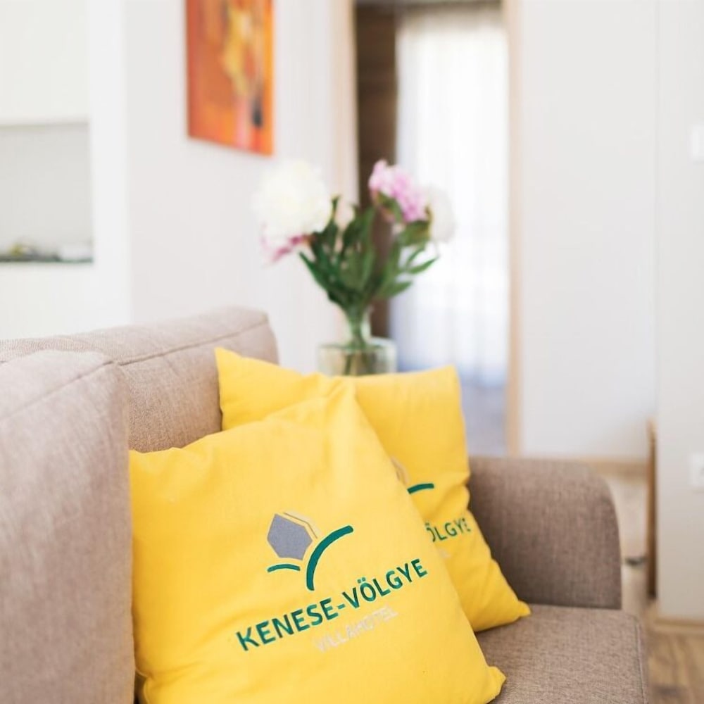 Kenese-Völgye Villahotel
