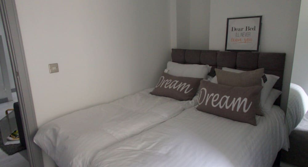 Icon Mews Southend Apartments view 2