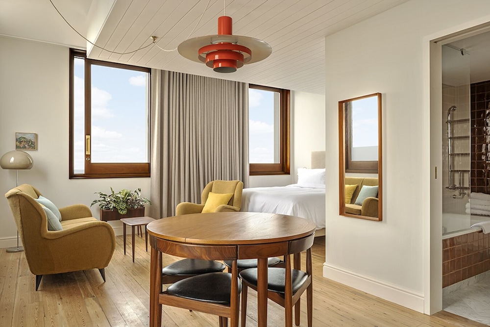 Fort Road Hotel 28