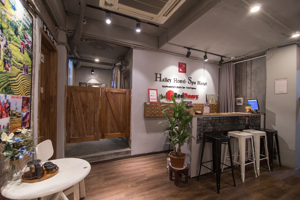 Halley Hostel & Spa Hanoi