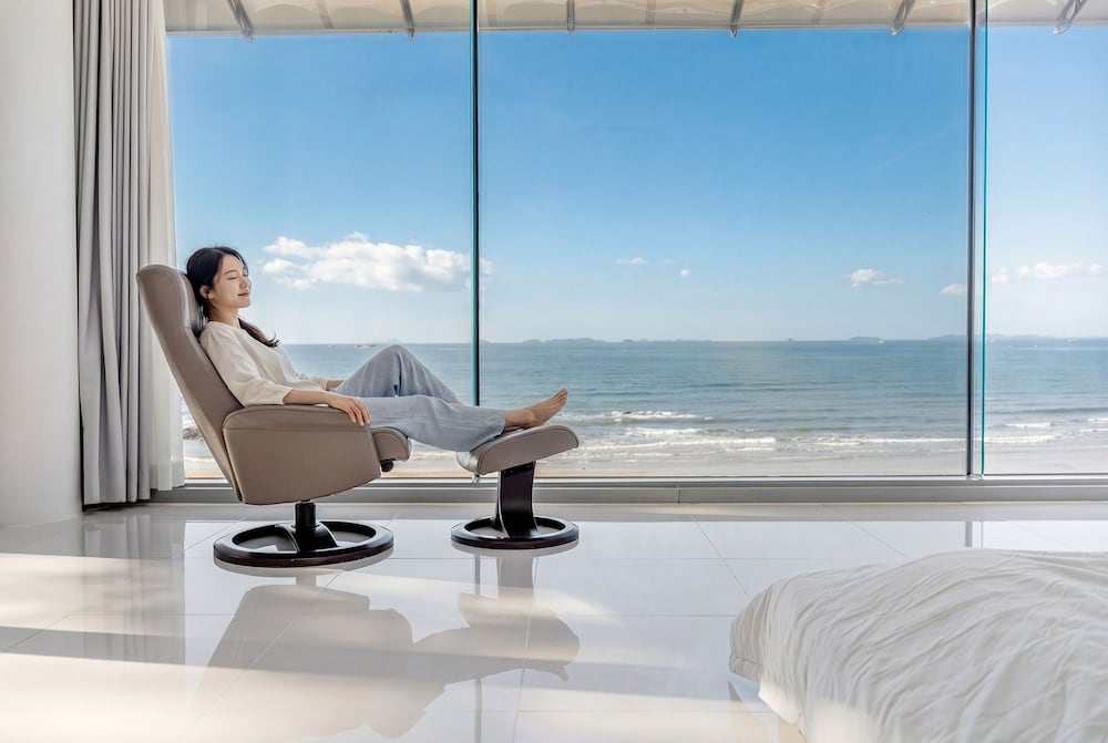 Boryeong Lavar Pool Villa