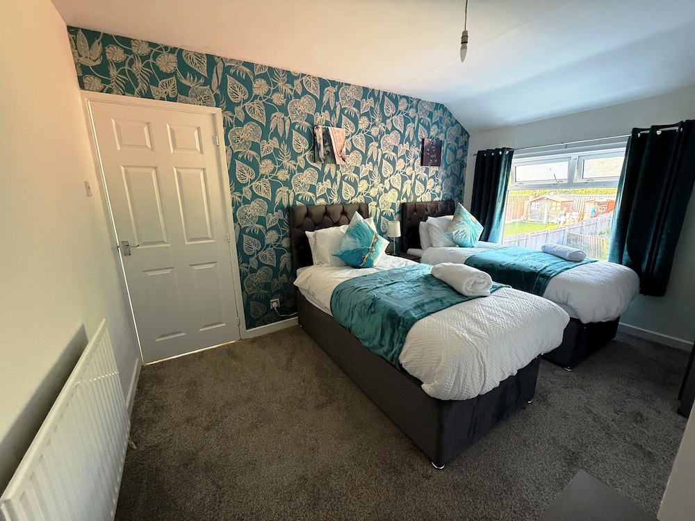 3 Bedroom House Near Arena