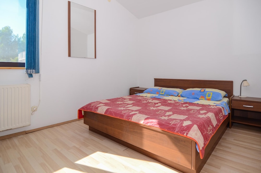 Apartmani Kristina view 2