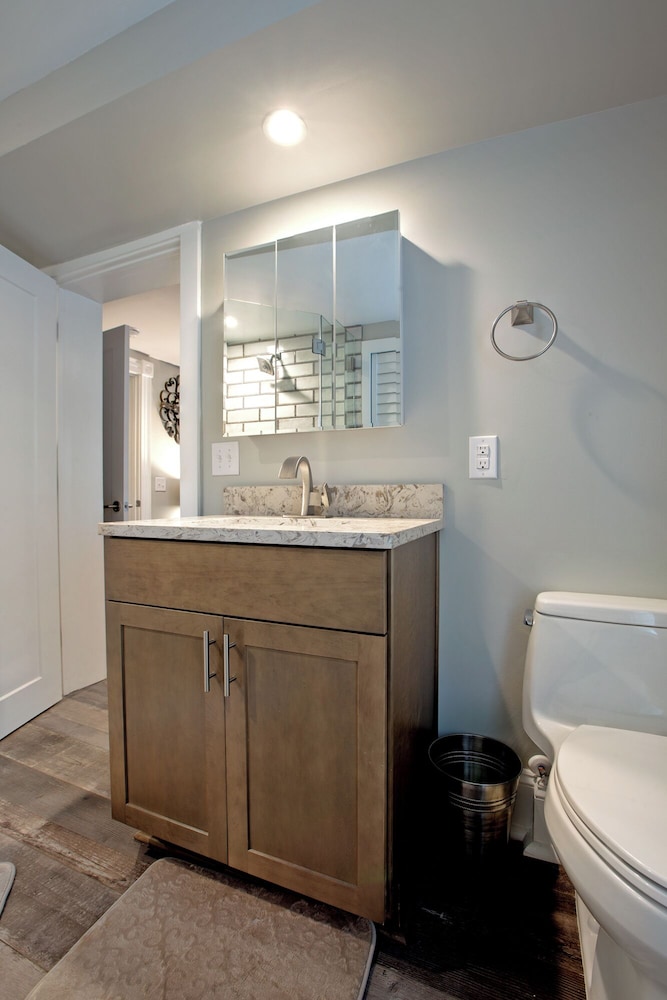 Restored Historic Home 5 BR 4.5 Bath