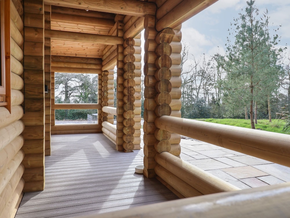 Redwood Lodge