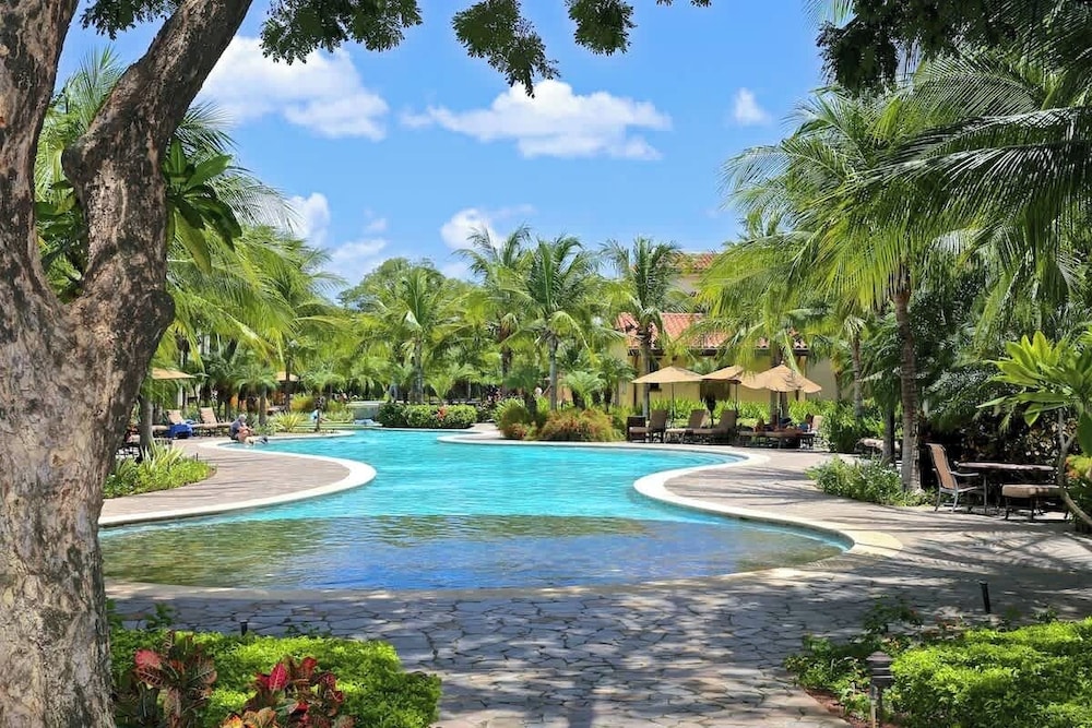 Luxurious Pacifico 2bed condo in Playa Coco