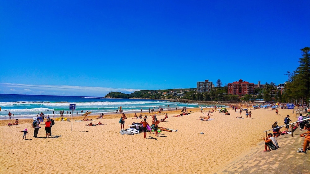 Gorgeous 3-bed Manly Pad, Short Walk to the Beach