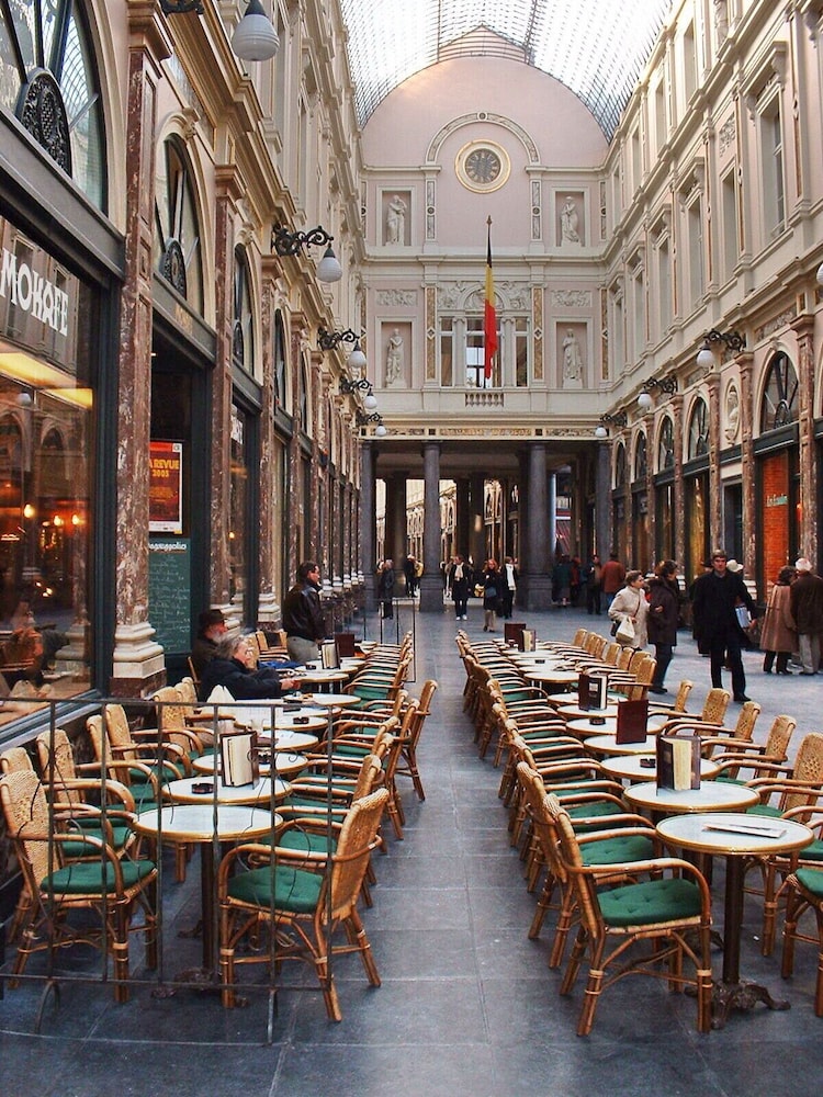 The Usual Brussels 44