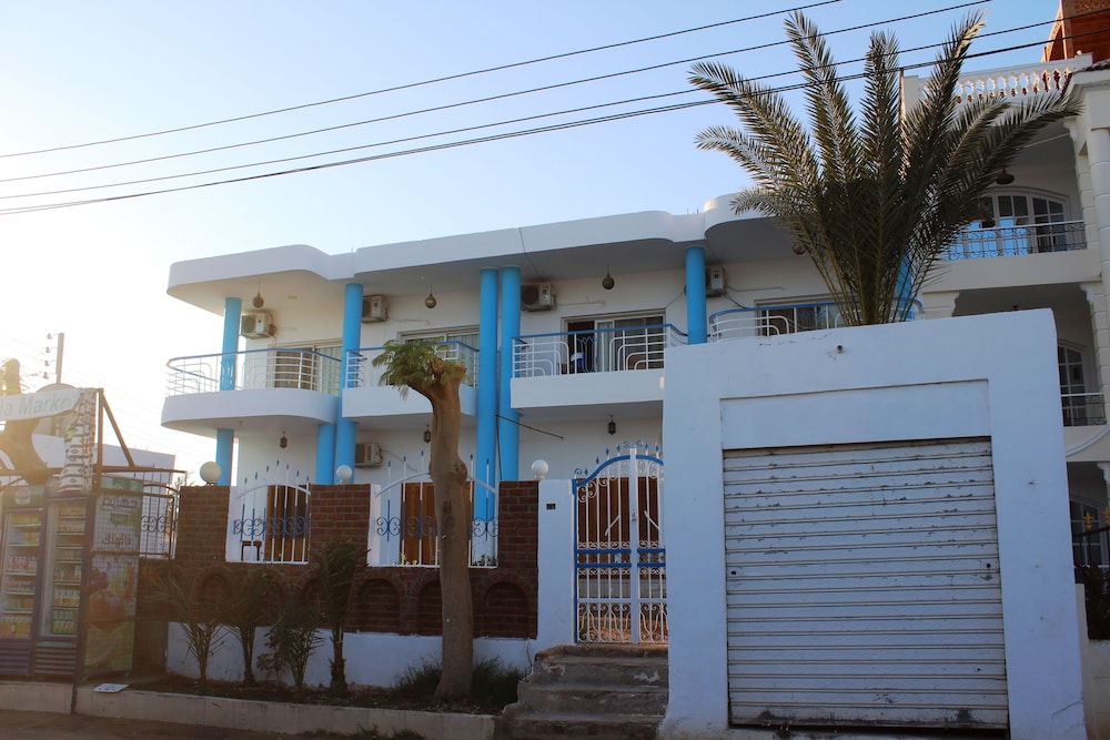 Hofni Palace Nile Niew