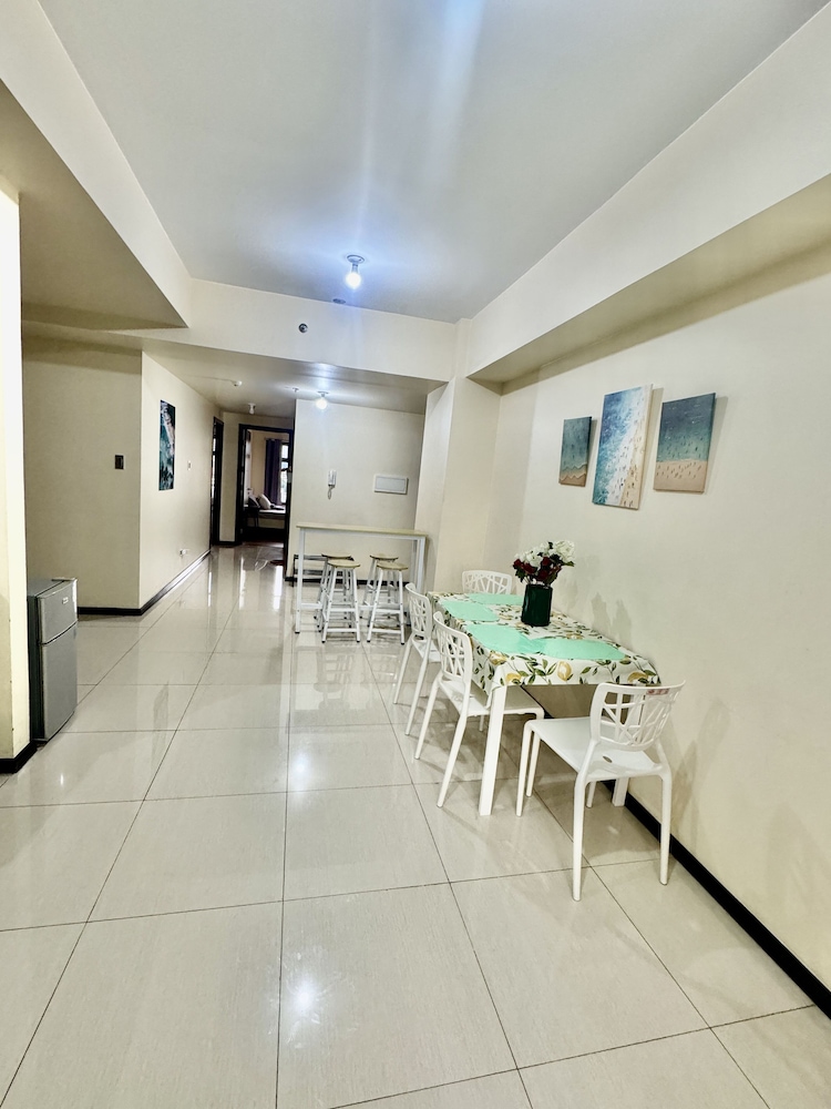 Radiance Manila bay 2 br & 3 bath