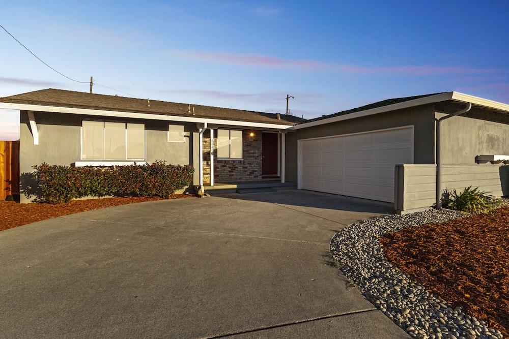 Charming Vintage Retreat In The Heart Of San Jose 3 Bedroom Home