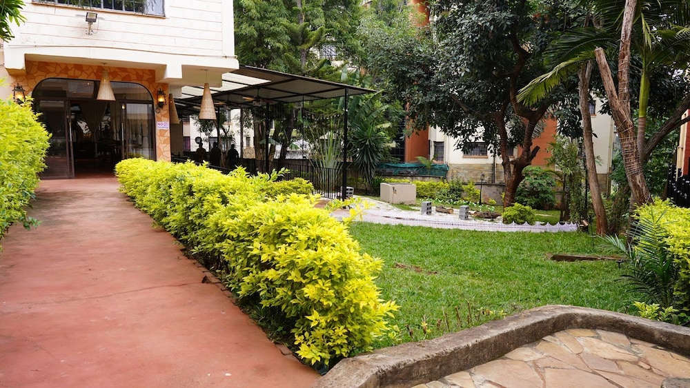 ZZZ Hostel & Restaurant