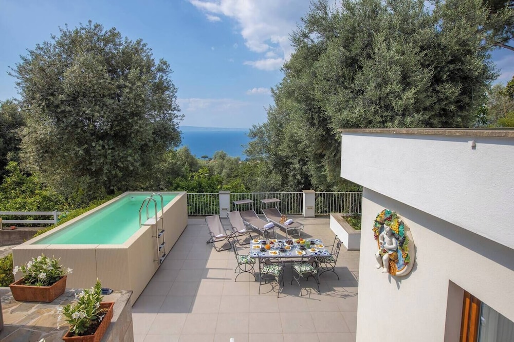Sorrento Villa With Pool And Amazing Views