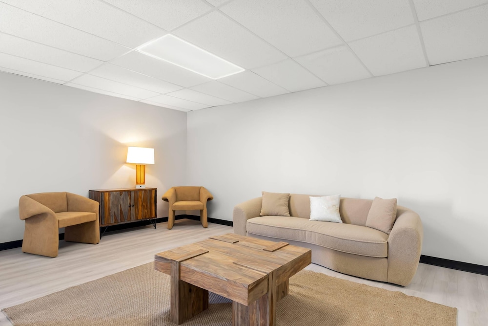 Suburban Studios Ridgecrest near China Lake Naval Station