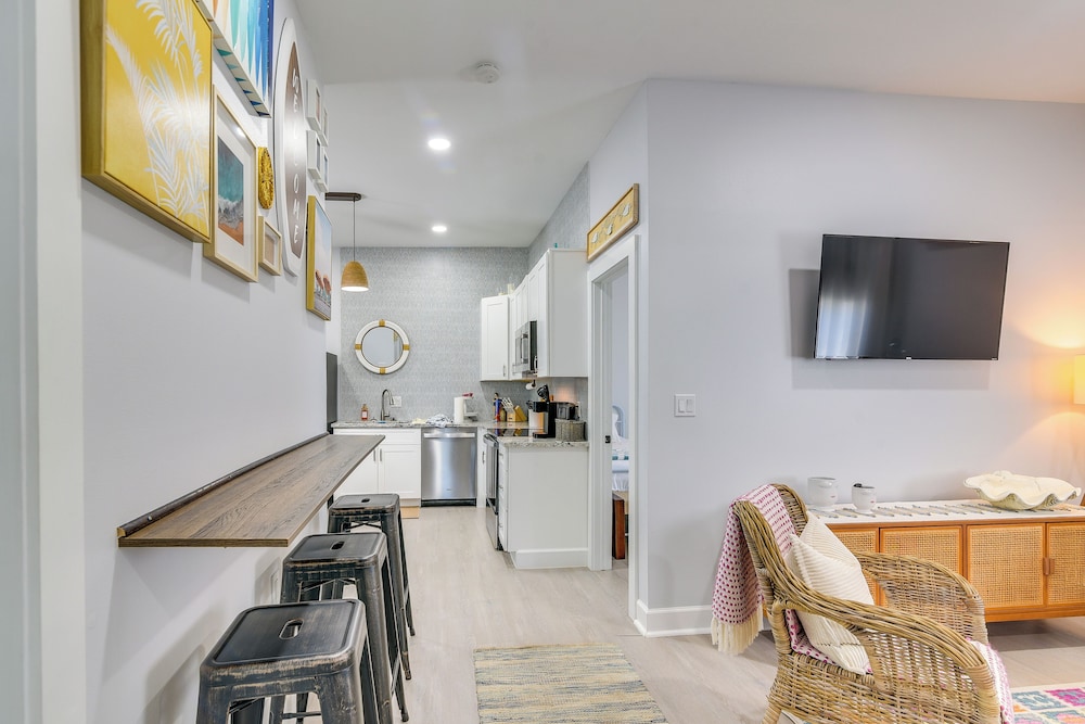 Walk to The Strand: Home in Historic Galveston