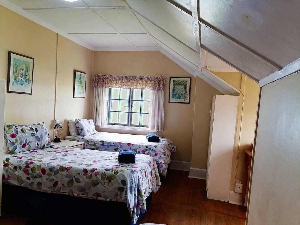 Whaleback Cottage